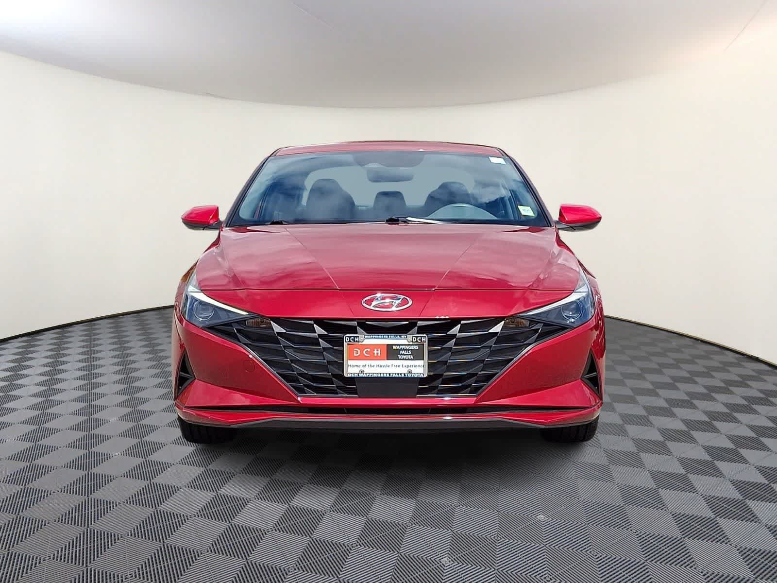 Used 2023 Hyundai Elantra SEL w/ Convenience Package FWD image 3