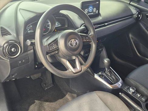 Used 2019 Toyota Yaris LE FWD image 10
