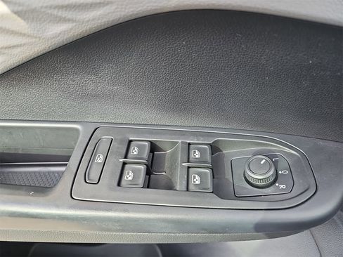 Used 2022 Volkswagen Taos S image 25