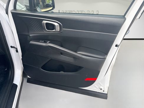 Used 2024 Kia Sorento S w/ Panoramic Sunroof Package FWD image 31