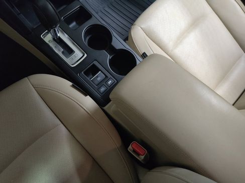 Used 2016 Subaru Outback 3.6R Limited image 26