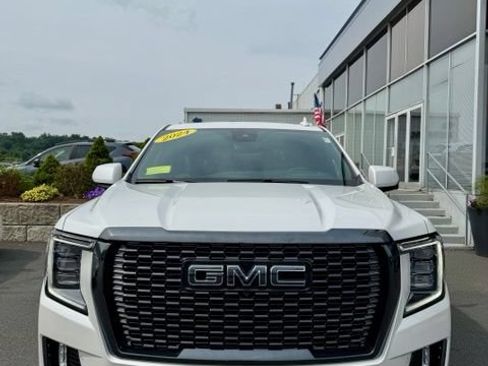 Used 2024 GMC Yukon XL Denali Ultimate AWD/4WD image 2
