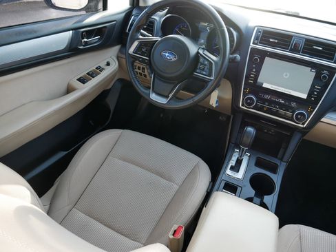 Used 2019 Subaru Outback 2.5i Premium w/ Protection Package #1 image 9