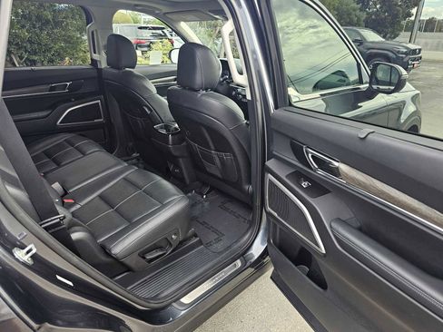 Used 2021 Kia Telluride EX image 13