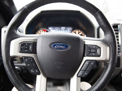 Used 2015 Ford F150 Lariat w/ Equipment Group 502A Luxury image 12