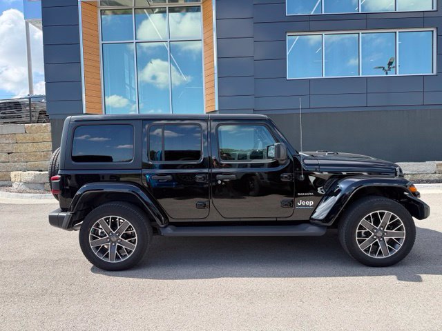 Used 2023 Jeep Wrangler Unlimited Sahara w/ Cold Weather Group AWD/4WD image 2
