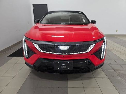 Used 2026 Cadillac Optiq Sport 2 image 8