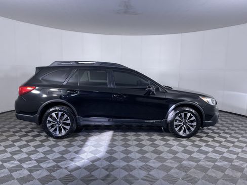 Used 2017 Subaru Outback 3.6R Limited image 10