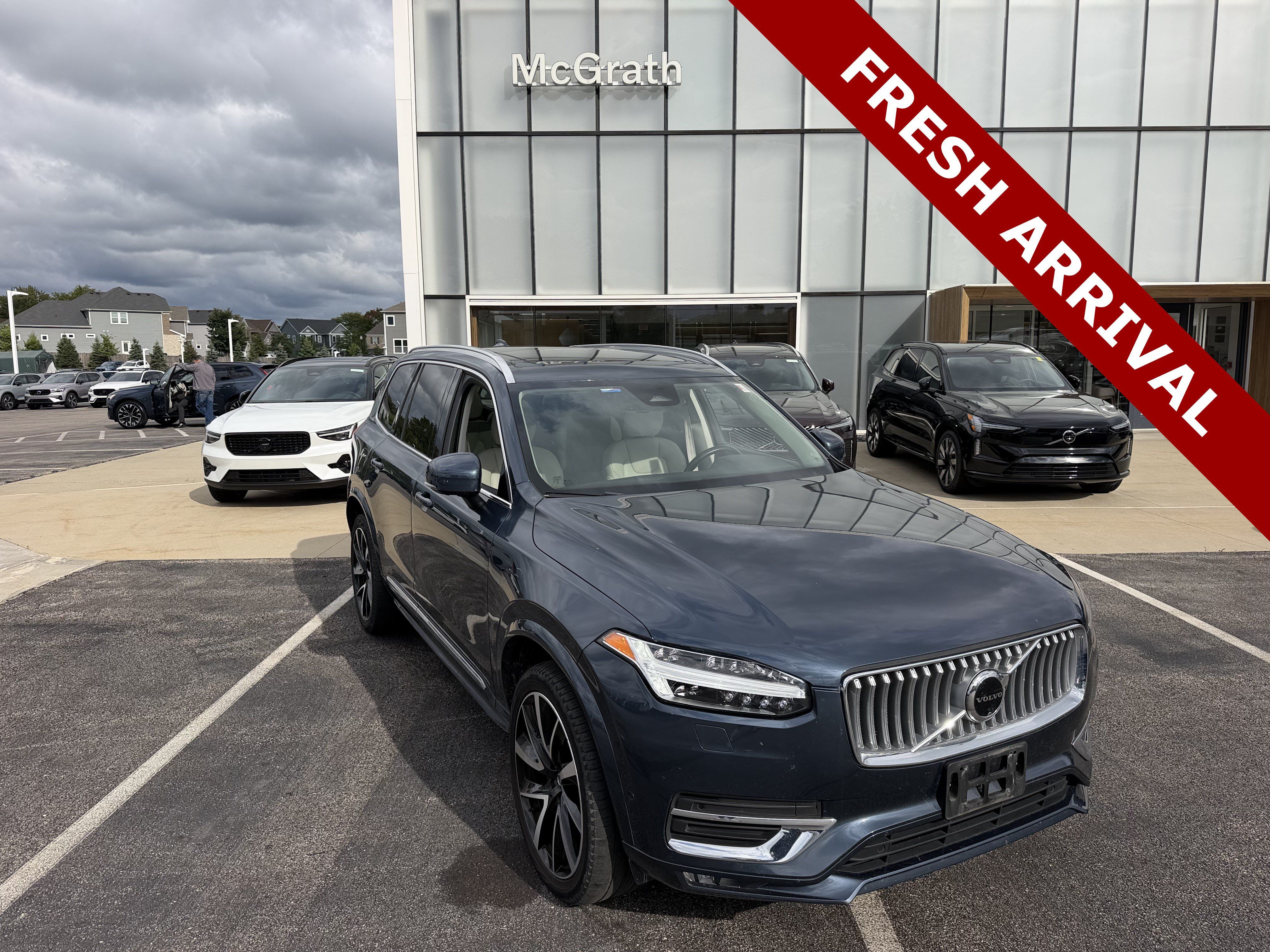 Used 2024 Volvo XC90 B6 Plus w/ Protection Package Premier AWD/4WD image 1