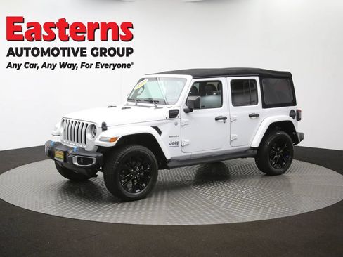Used 2022 Jeep Wrangler Unlimited Sahara w/ Cold Weather Group AWD/4WD image 58