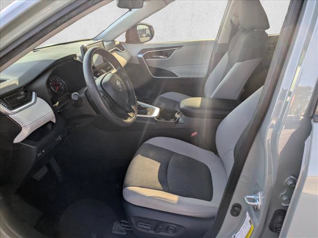 Used 2019 Toyota RAV4 XLE w/ Convenience Package FWD image 13