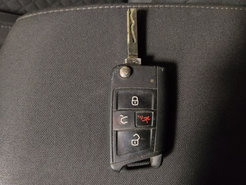 Used 2019 Volkswagen Tiguan S w/ Driver Assistance Package image 32