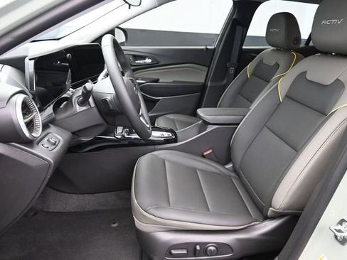 New 2026 Chevrolet Trax ACTIV w/ Driver Confidence Package FWD image 18