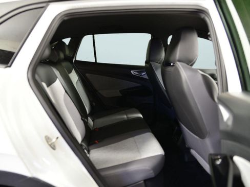 Used 2025 Volkswagen ID.4 Limited image 18