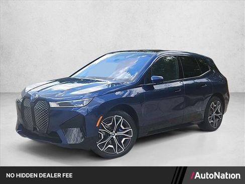 Used 2025 BMW iX xDrive50 AWD/4WD image 1
