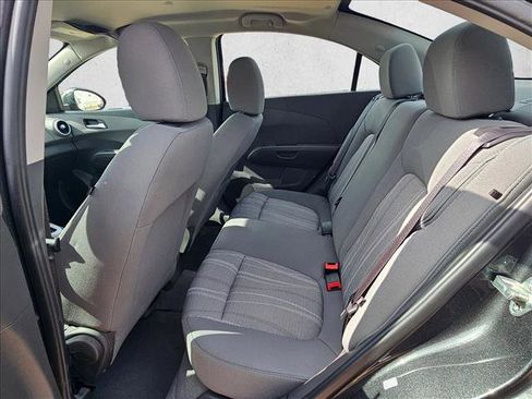 Used 2019 Chevrolet Sonic LT image 10
