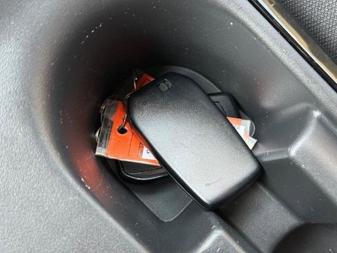 Used 2024 Toyota Corolla SE image 30