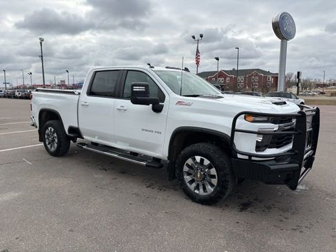 Used 2025 Chevrolet Silverado 3500 LT w/ All Star Edition image 3