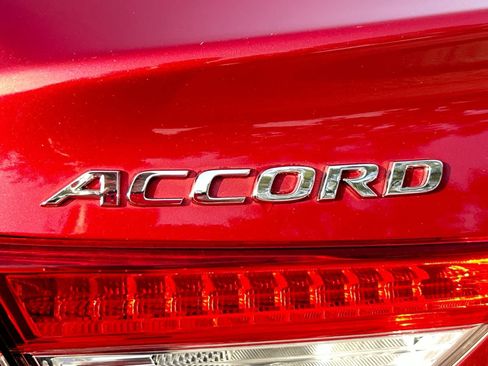 Used 2019 Honda Accord LX image 8