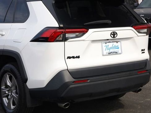 Used 2022 Toyota RAV4 XLE w/ Convenience Package image 8