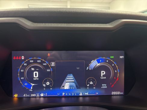 Used 2025 Chevrolet Colorado W/T w/ Advanced Trailering Package AWD/4WD image 17