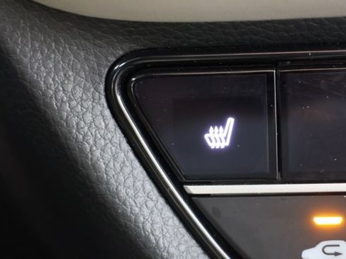 Certified 2025 Honda HR-V EX-L image 15