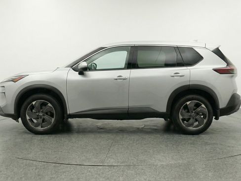 Used 2025 Nissan Rogue SV FWD image 5