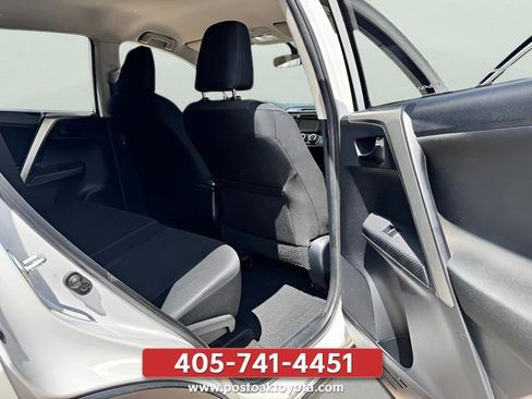 Used 2015 Toyota RAV4 LE FWD image 9
