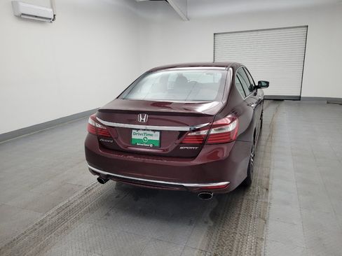 Used 2017 Honda Accord Sport image 7