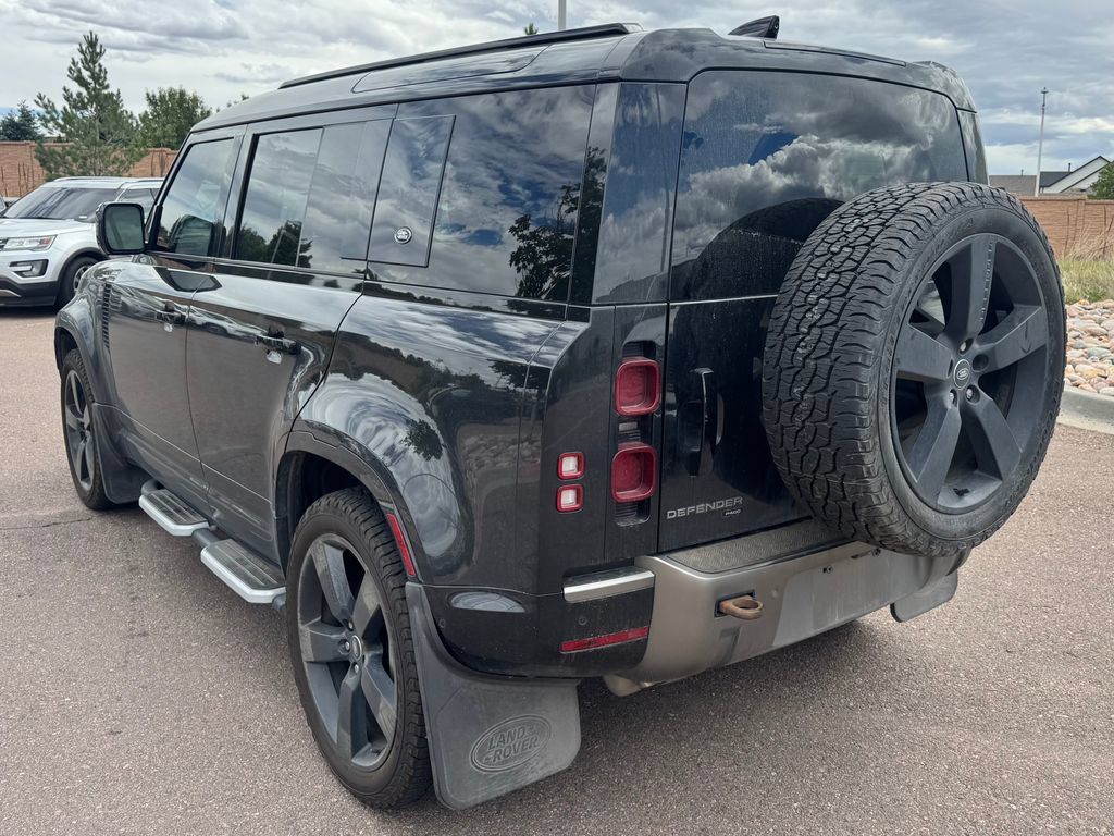 Used 2022 Land Rover Defender 110 X-Dynamic HSE AWD/4WD image 4