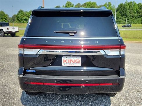 New 2023 Lincoln Navigator Reserve image 7