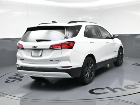 Used 2022 Chevrolet Equinox RS w/ Infotainment Package AWD/4WD image 9
