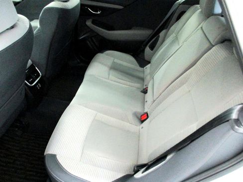 Used 2025 Subaru Outback Premium image 10