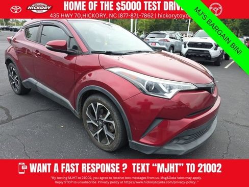 Used 2018 Toyota C-HR XLE FWD image 1