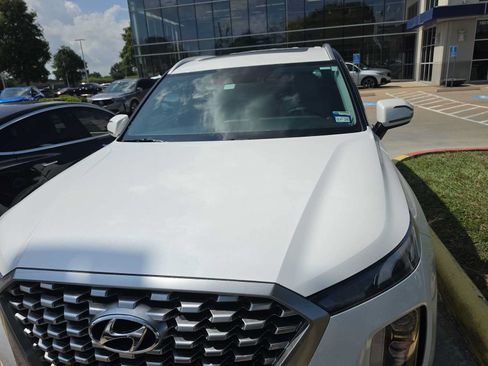 Used 2021 Hyundai Palisade SEL w/ Premium Package FWD image 2
