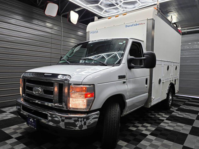 Used 2014 Ford E-350 and Econoline 350 Super Duty w/ Power Windows & Locks Group RWD image 32