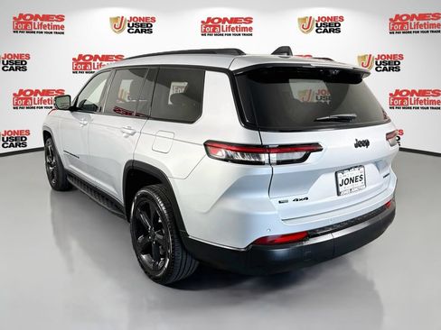 Used 2023 Jeep Grand Cherokee L Limited w/ Luxury Tech Group II AWD/4WD image 2