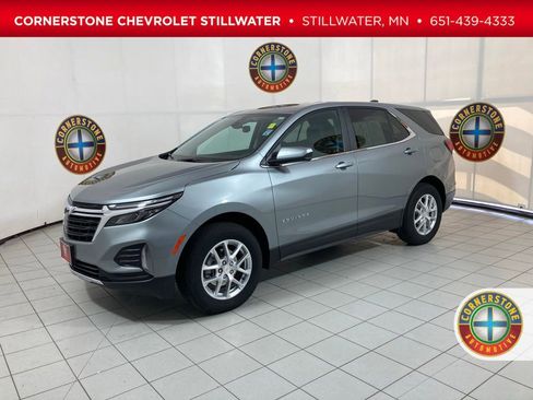 Used 2023 Chevrolet Equinox LT AWD/4WD image 1