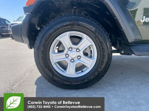 Used 2021 Jeep Wrangler Unlimited Sport AWD/4WD image 26