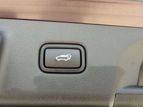 Used 2025 Hyundai Palisade Calligraphy FWD image 16