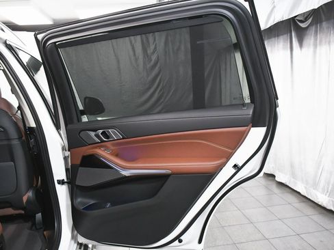 Used 2026 BMW X7 xDrive40i image 14