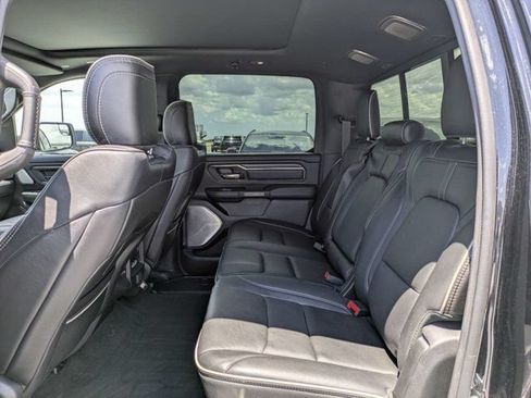 Used 2020 RAM 1500 Limited w/ Black Appearance Package AWD/4WD image 13