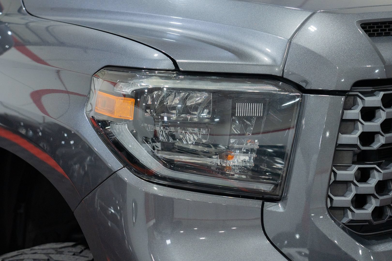 Used 2019 Toyota Tundra SR5 AWD/4WD image 13