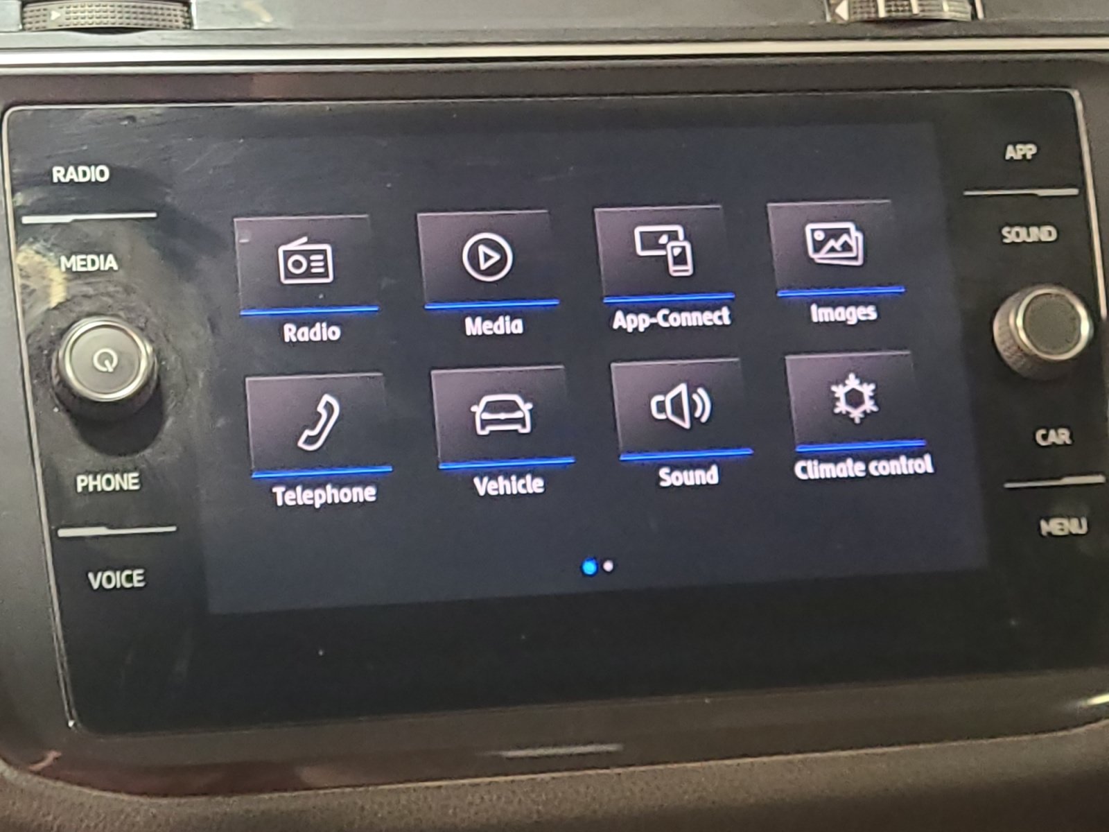Used 2020 Volkswagen Tiguan SE FWD image 12