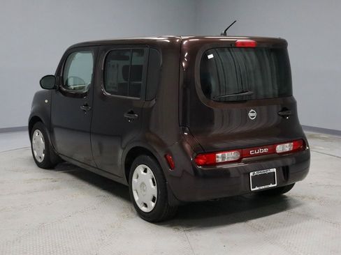 Used 2010 Nissan Cube 1.8 S w/ Interior Designer Pkg image 8