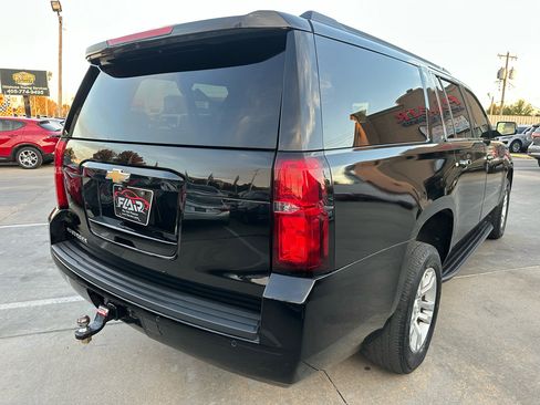 Used 2019 Chevrolet Suburban LT image 7