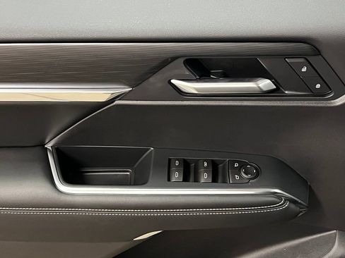 New 2026 GMC Acadia Elevation w/ Elevation Premium Package AWD/4WD image 12