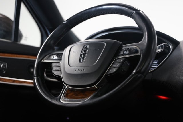 Used 2020 Lincoln Nautilus Reserve FWD image 36
