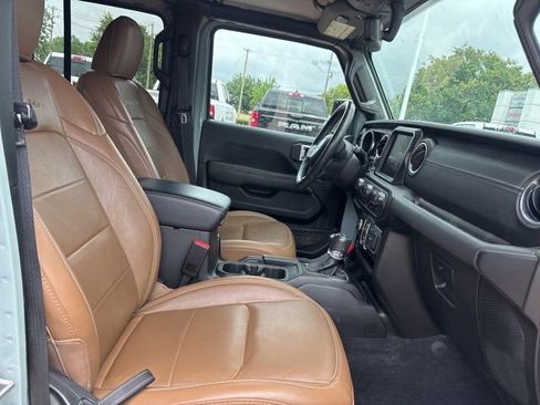 Used 2023 Jeep Wrangler Unlimited Sahara w/ Cold Weather Group AWD/4WD image 11