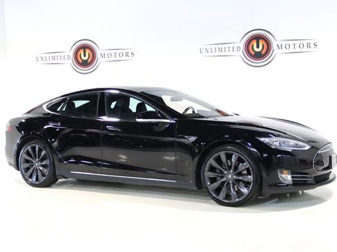 Used 2015 Tesla Model S 70 image 6